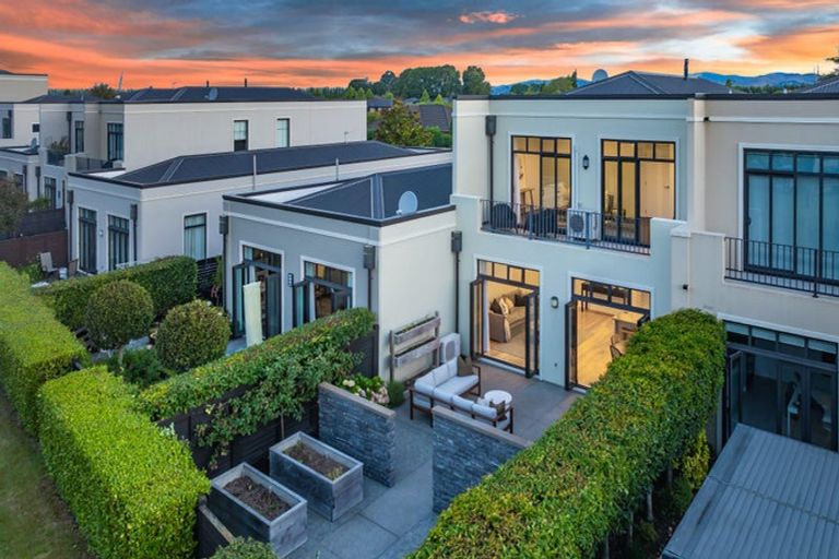 Photo of property in 38 Country Club Terrace, Northwood, Christchurch, 8051