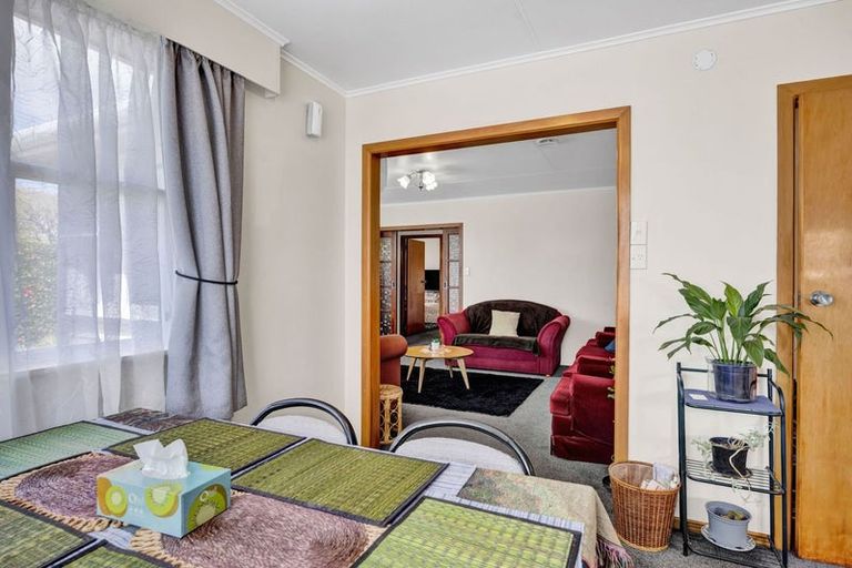 Photo of property in 25 Waihi Road, Hawera, 4610