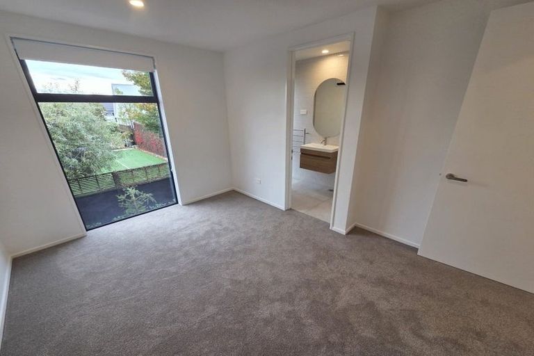 Photo of property in 3/15 Donald Place, St Albans, Christchurch, 8014