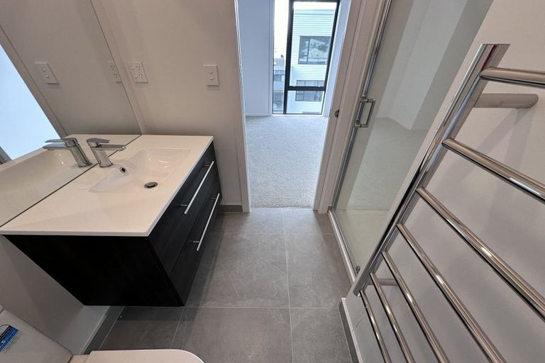 Photo of property in 32 Houhere Street, Paraparaumu, 5032