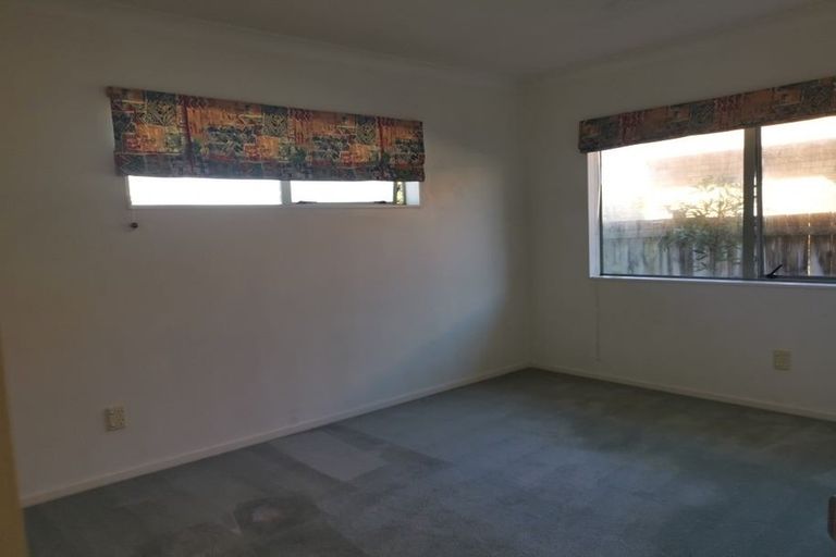 Photo of property in 6 Longford Park Drive, Takanini, 2112