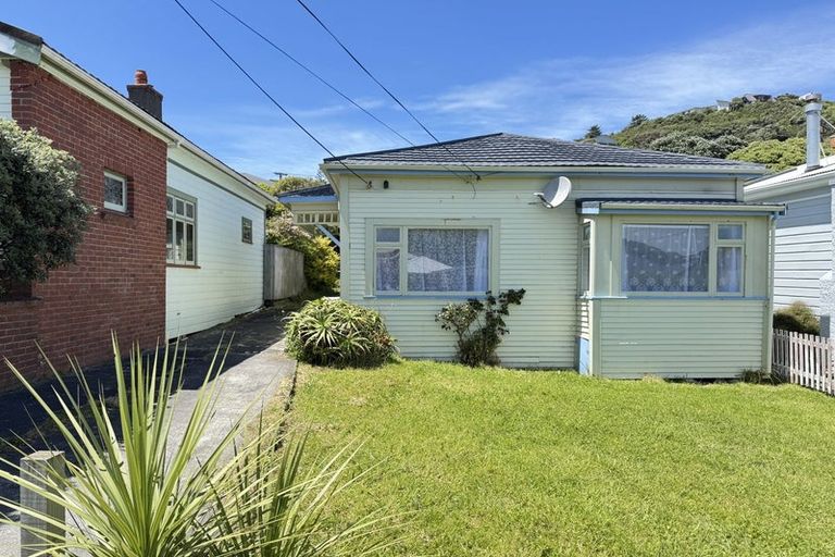 Photo of property in 85 Tiber Street, Island Bay, Wellington, 6023