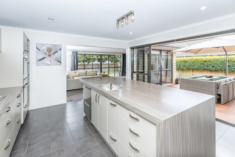 Photo of property in 8 Compton Grove, Huntington, Hamilton, 3210
