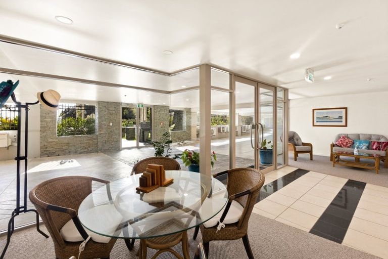 Photo of property in Bridgewater Apartments, 201/7 Te Rangi Cross Road, Paihia, 0200