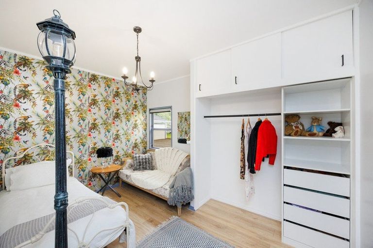 Photo of property in 8 Skerman Street, Marton, 4710