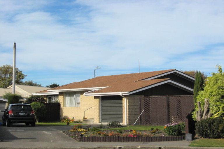 Photo of property in 6 Bowman Place, Sockburn, Christchurch, 8042