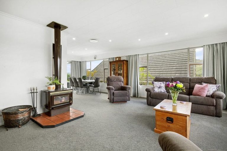 Photo of property in 30 Turriff Crescent, Tawa, Wellington, 5028