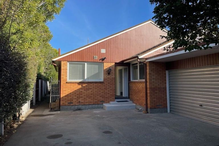 Photo of property in 427 Avonhead Road, Avonhead, Christchurch, 8042