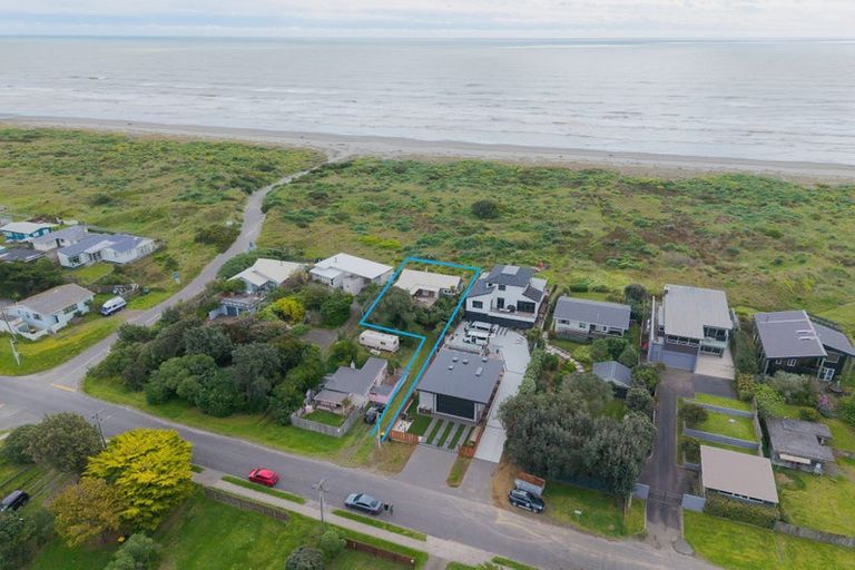 Photo of property in 71a Rua Avenue, Waitarere Beach, Levin, 5510