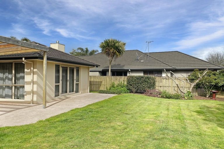 Photo of property in 8 Nielsen Gardens, Rototuna, Hamilton, 3210