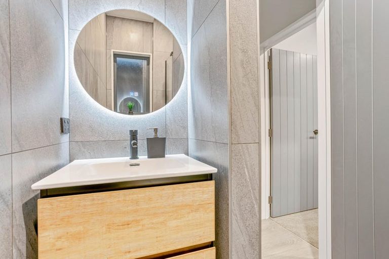 Photo of property in 4 Rongomai Street, Helensville, 0800