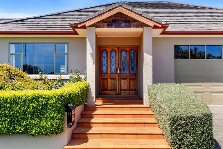 Photo of property in 11 Shelter Grove, Frankleigh Park, New Plymouth, 4310