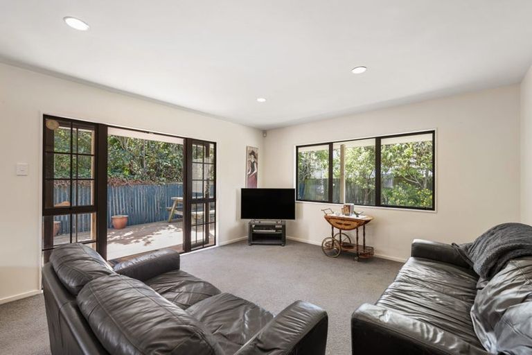 Photo of property in 29a Severn Street, Island Bay, Wellington, 6023