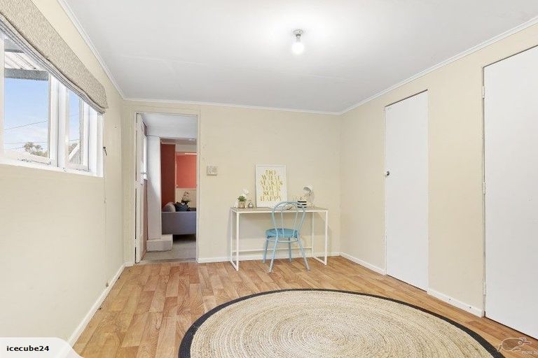 Photo of property in 125 Broderick Road, Johnsonville, Wellington, 6037