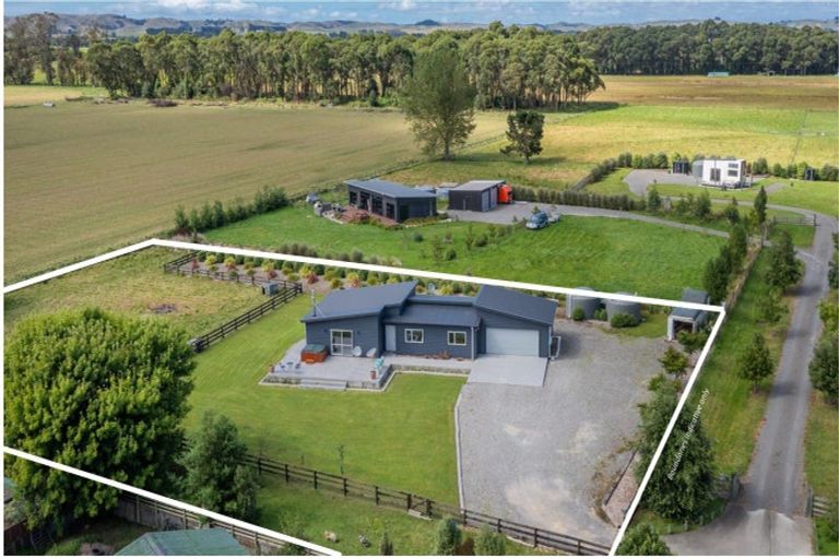 Photo of property in 19 Blundell Avenue, Waipukurau, 4200