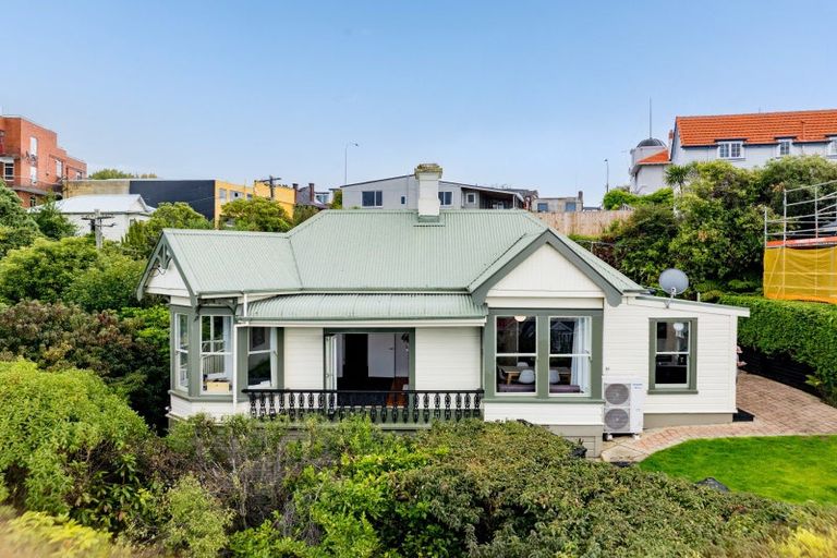 Photo of property in 3 Strathmore Crescent, Roslyn, Dunedin, 9010
