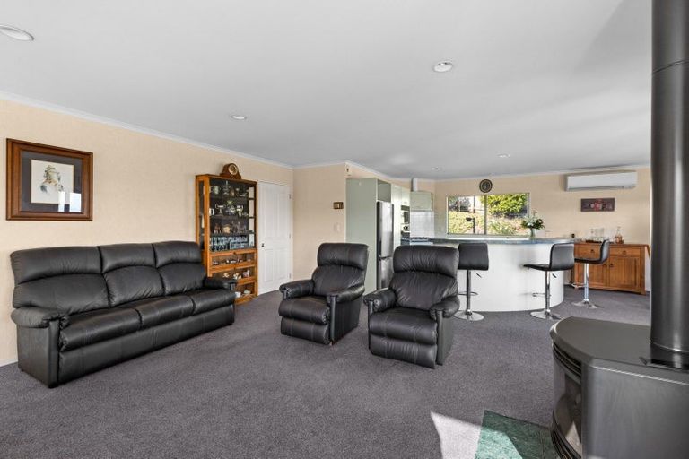Photo of property in 11a Cumberland Rise, Taradale, Napier, 4112