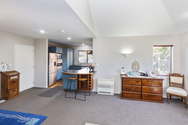 Photo of property in 56 Blue Gum Place, New Brighton, Christchurch, 8083