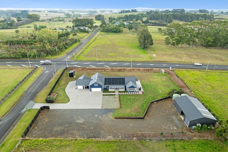 Photo of property in 5 Whangapouri Road, Karaka, Drury, 2578