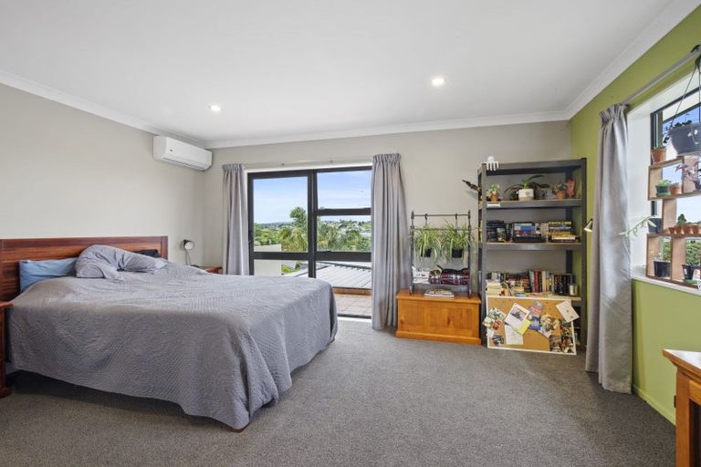Photo of property in 32 Lough Bourne Drive, Pukekohe, 2120