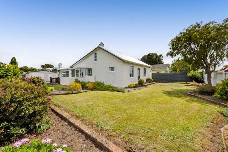 Photo of property in 124 Weraroa Road, Waverley, 4510