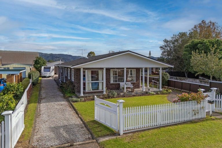 Photo of property in 9 Hamilton Crescent, Whitianga, 3510