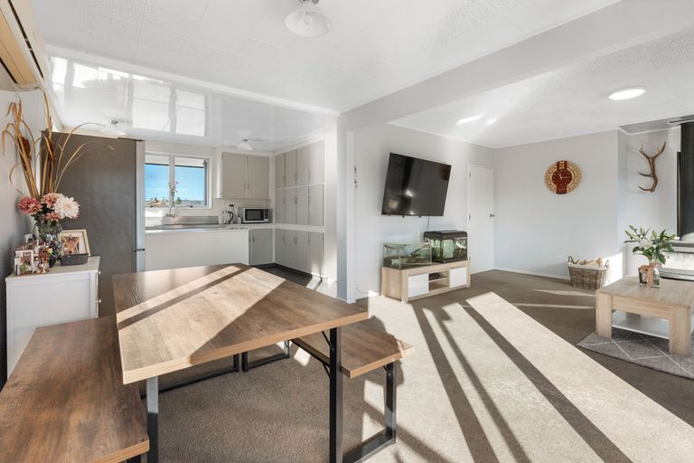 Photo of property in 27 Lynas Street, Outram, 9019