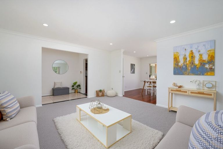 Photo of property in 24 Sapperton Drive, Henderson, Auckland, 0612