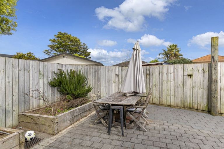 Photo of property in 79a Sturges Road, Henderson, Auckland, 0612