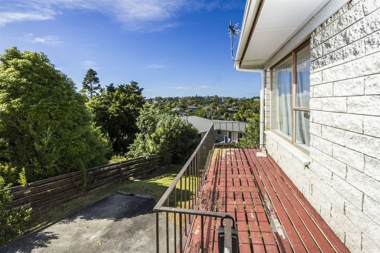 Photo of property in 2/92 Glamorgan Drive, Torbay, Auckland, 0630