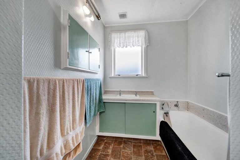 Photo of property in 13 Mccarthy Street, Hawera, 4610