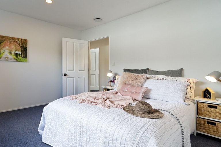 Photo of property in 120a Hutchinson Avenue, New Lynn, Auckland, 0600