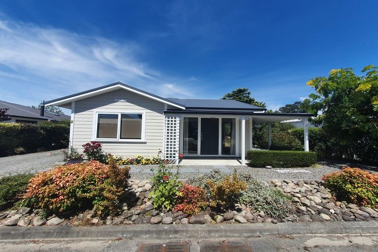 Photo of property in 2 Sam Meads Way, Greytown, 5712