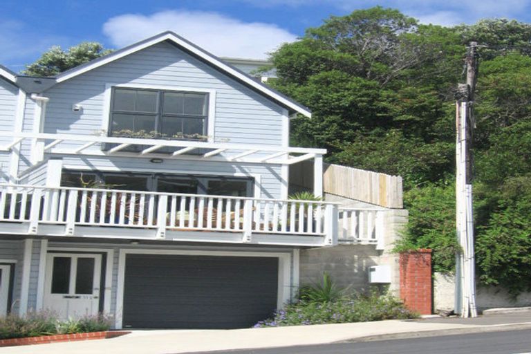 Photo of property in 51 Todman Street, Brooklyn, Wellington, 6021