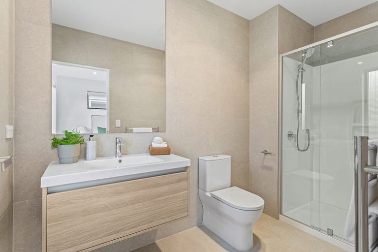 Photo of property in 77 Pepene Avenue, Takanini, Auckland, 2112