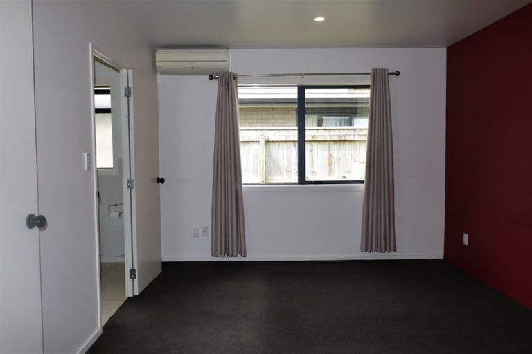 Photo of property in 37 Fraser Colman Grove, Wainuiomata, Lower Hutt, 5014