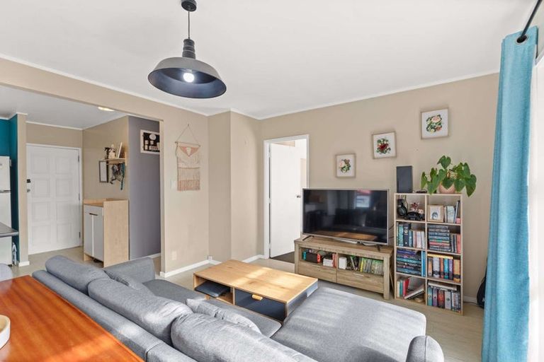Photo of property in 3/100 Portage Road, New Lynn, Auckland, 0600
