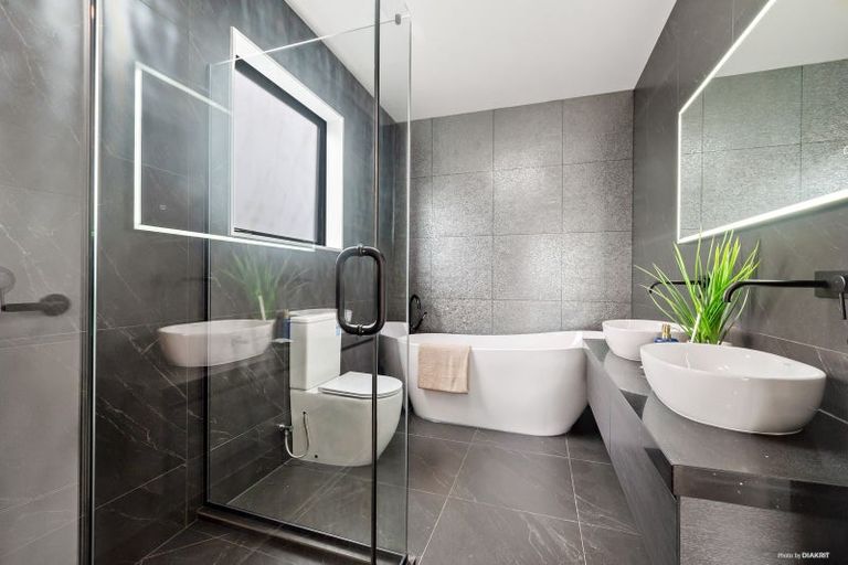 Photo of property in 58 Matangi View Drive, Orewa, 0931