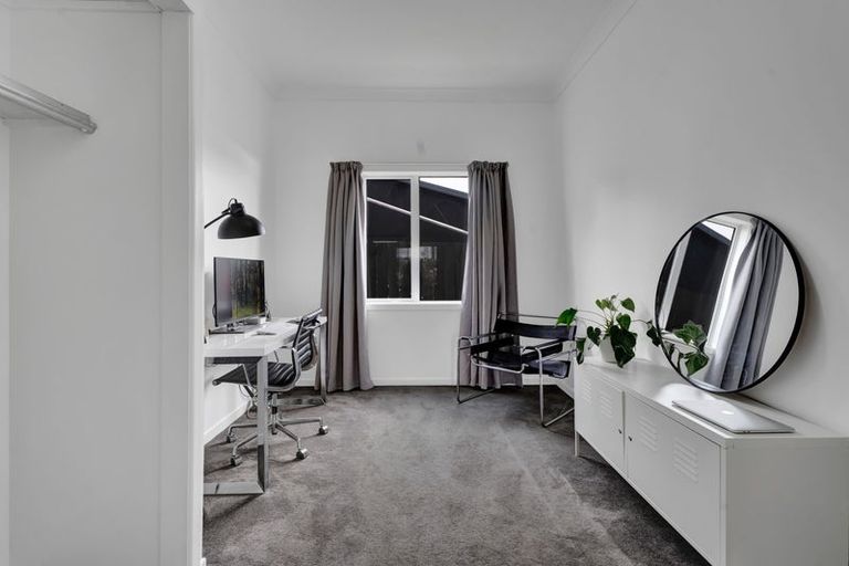 Photo of property in 15e Rospeath Crescent, Spotswood, New Plymouth, 4310