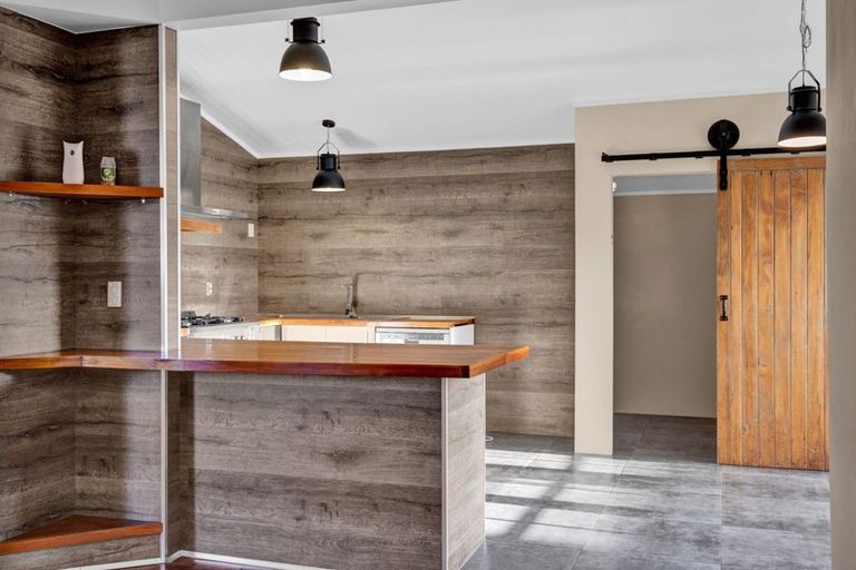 Photo of property in 120 Manawapou Road, Hawera, 4610