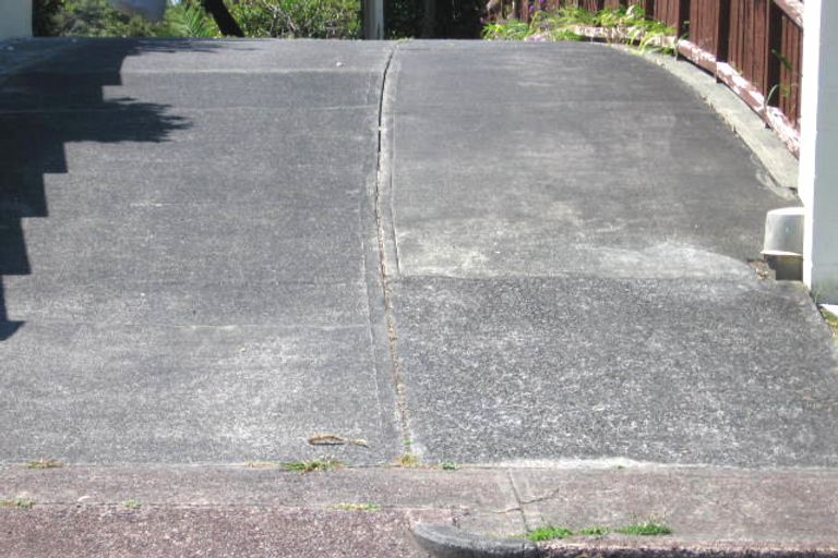 Photo of property in 26 Geoffrey Road, Torbay, Auckland, 0630