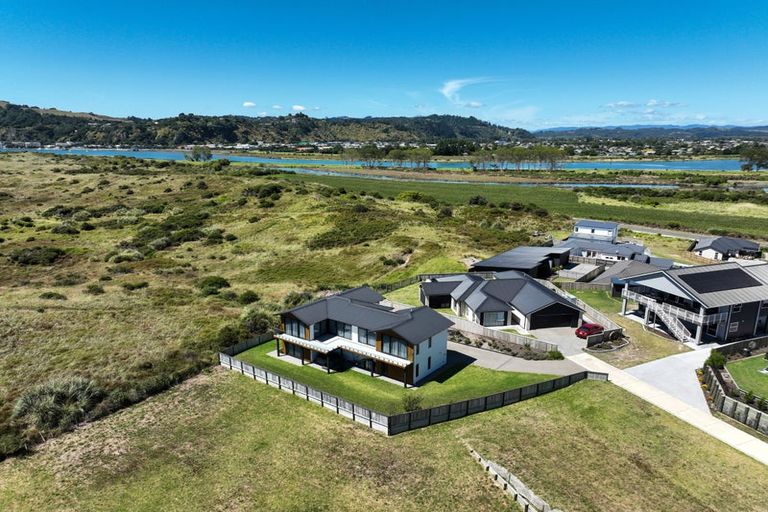 Photo of property in 16 Piripai Rise, Coastlands, Whakatane, 3120