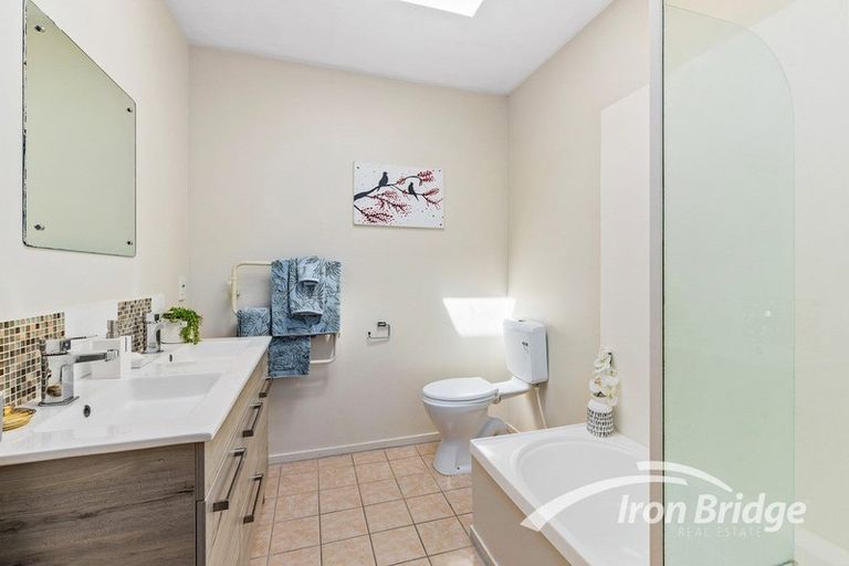 Photo of property in 1/7 Mona Avenue, Mangere Bridge, Auckland, 2022