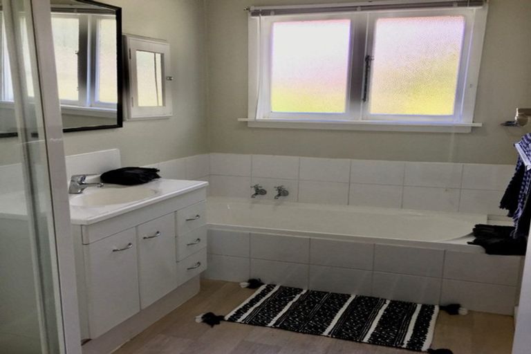 Photo of property in 10 Springhill Street, Avonhead, Christchurch, 8042