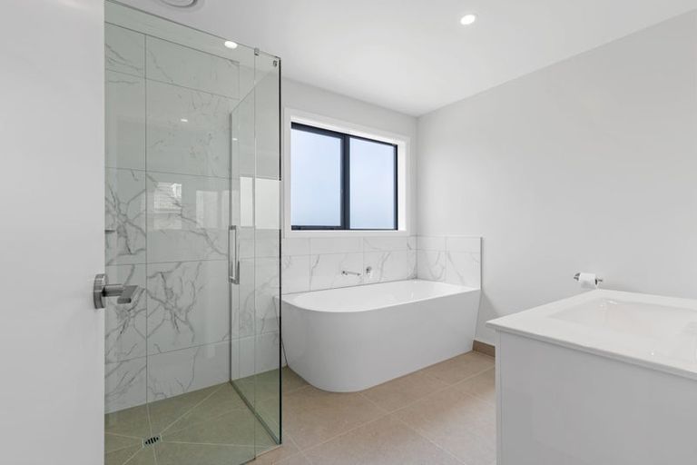 Photo of property in 20 Aubrey Crescent, Rainbow Point, Taupo, 3330