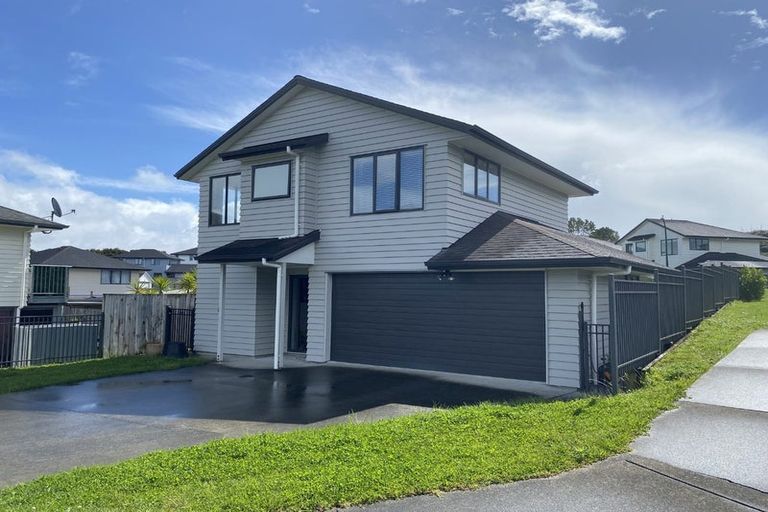 Photo of property in 16 Maylee Crescent, Gulf Harbour, Whangaparaoa, 0930