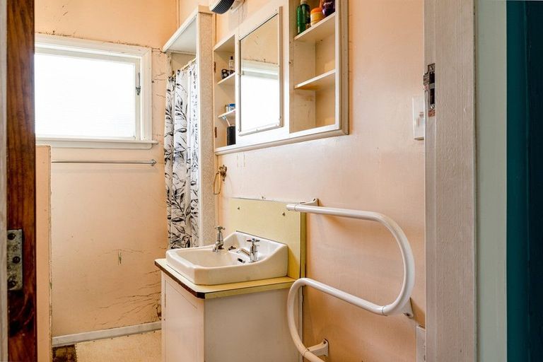 Photo of property in 133 Dixon Street, Masterton, 5810