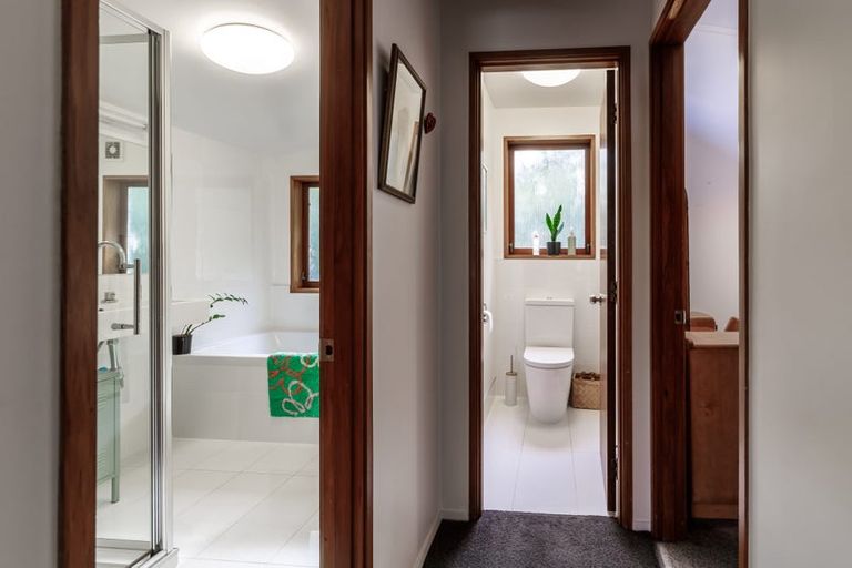 Photo of property in 164 Konini Road, Titirangi, Auckland, 0604