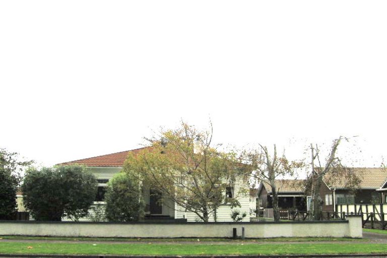 Photo of property in 20 Kingswood Road, Papatoetoe, Auckland, 2025