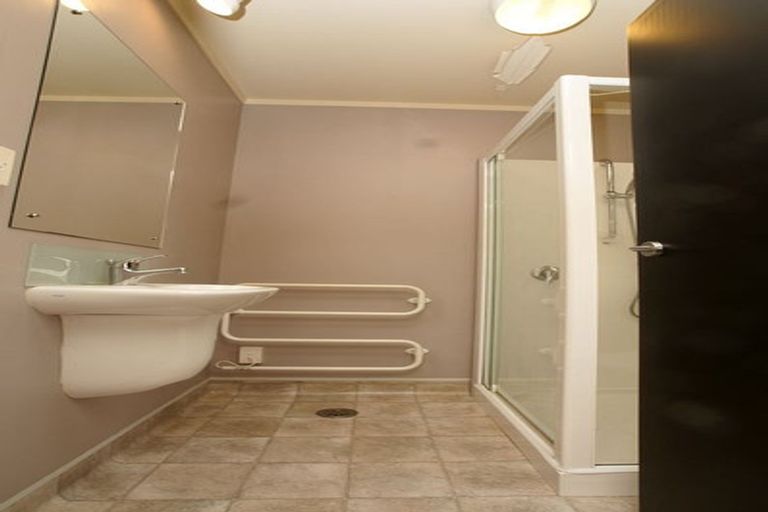 Photo of property in 7/3 Kelvin Grove, Te Aro, Wellington, 6011